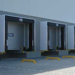 Retractable Dock Shelter for Industrial Loading Dock